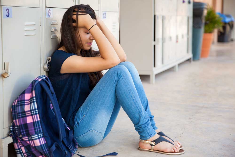Cómo identificar las señales de advertencia del suicidio en niños y adolescentes